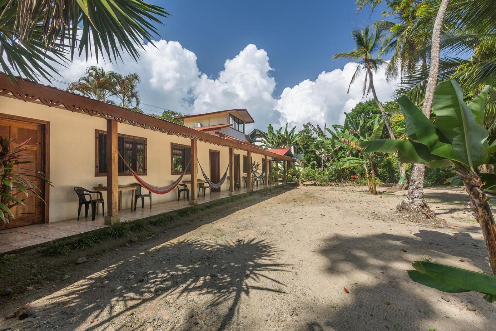 Cabinas Yucca Puerto Viejo de Talamanca Eksteriør billede