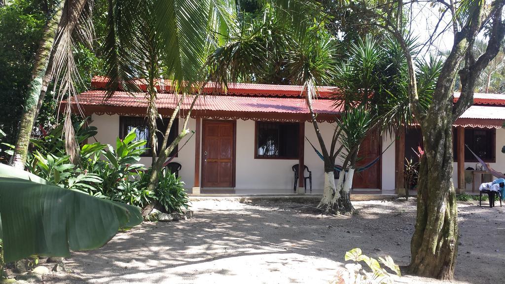 Cabinas Yucca Puerto Viejo de Talamanca Eksteriør billede