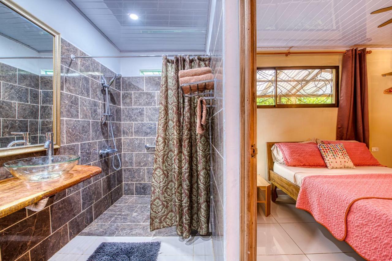 Cabinas Yucca Puerto Viejo de Talamanca Eksteriør billede